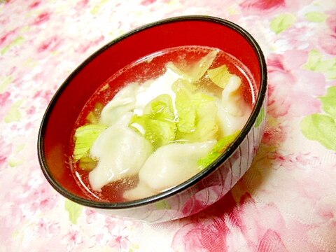 ウェイパーｄｅ❤水餃子とレタスのにんにくスープ❤